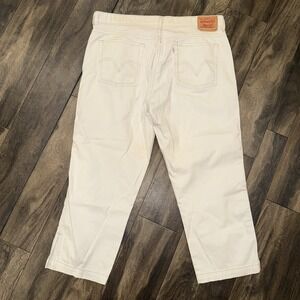 Vintage Levi's Women's Classic Capri White Size 18 Waist 36"x Inseam 23"